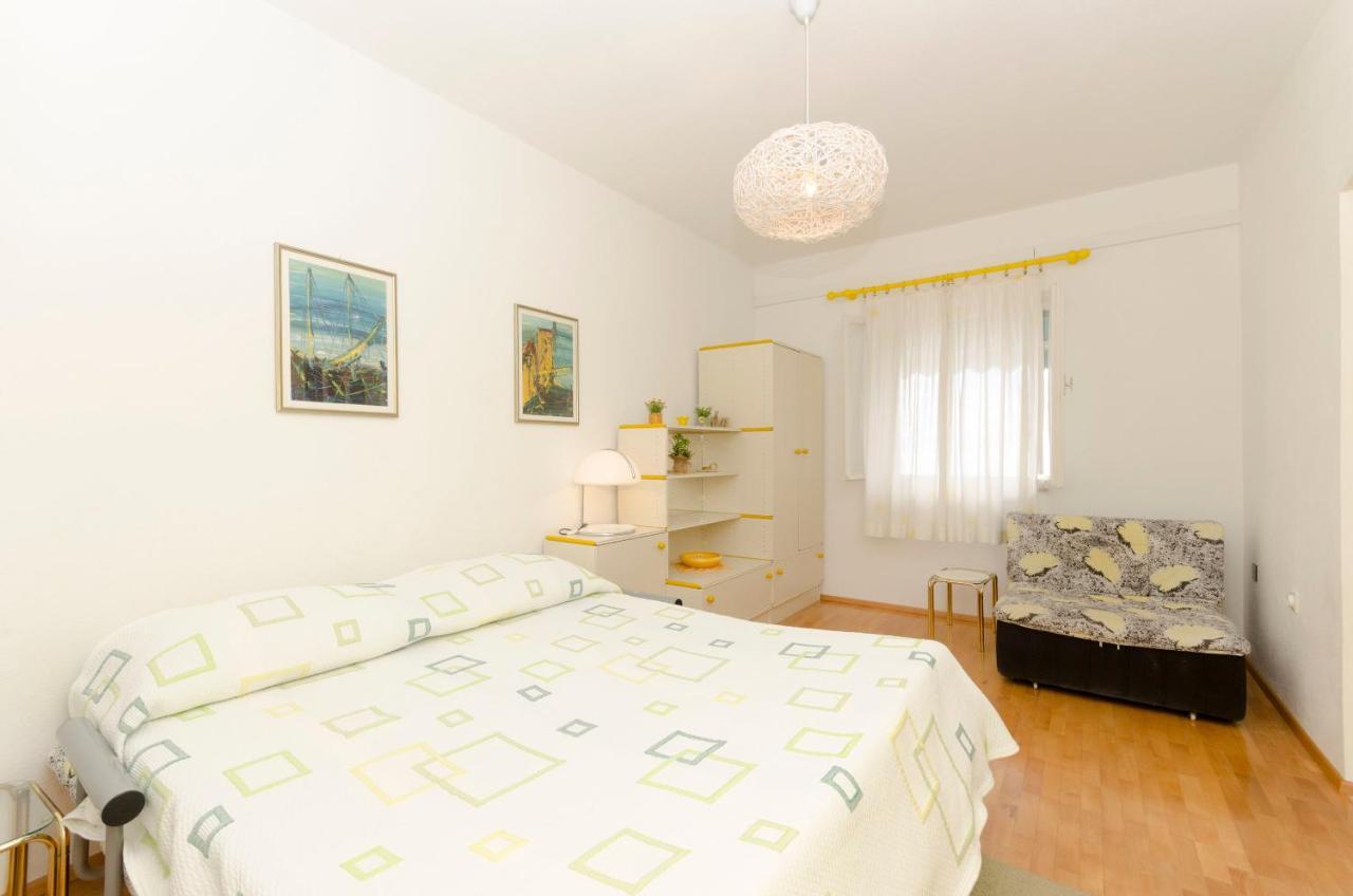 Apartments Simon Bol Zewnętrze zdjęcie
